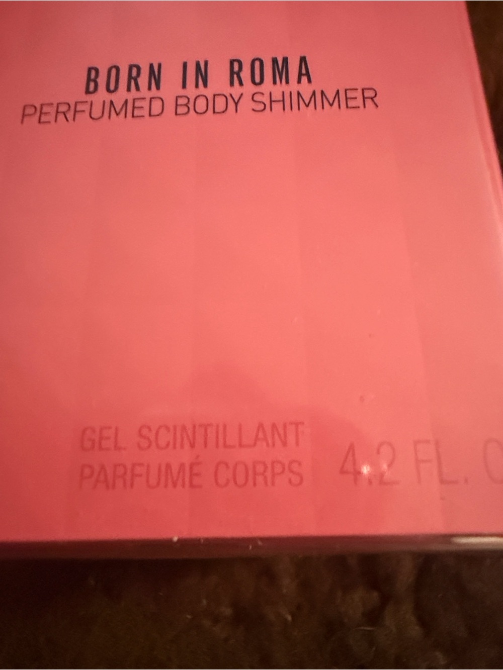 Valentino Born in Roma Perfumed Body Shimmer/moisturizer- 4.2 fl oz - Picture 3 of 6
